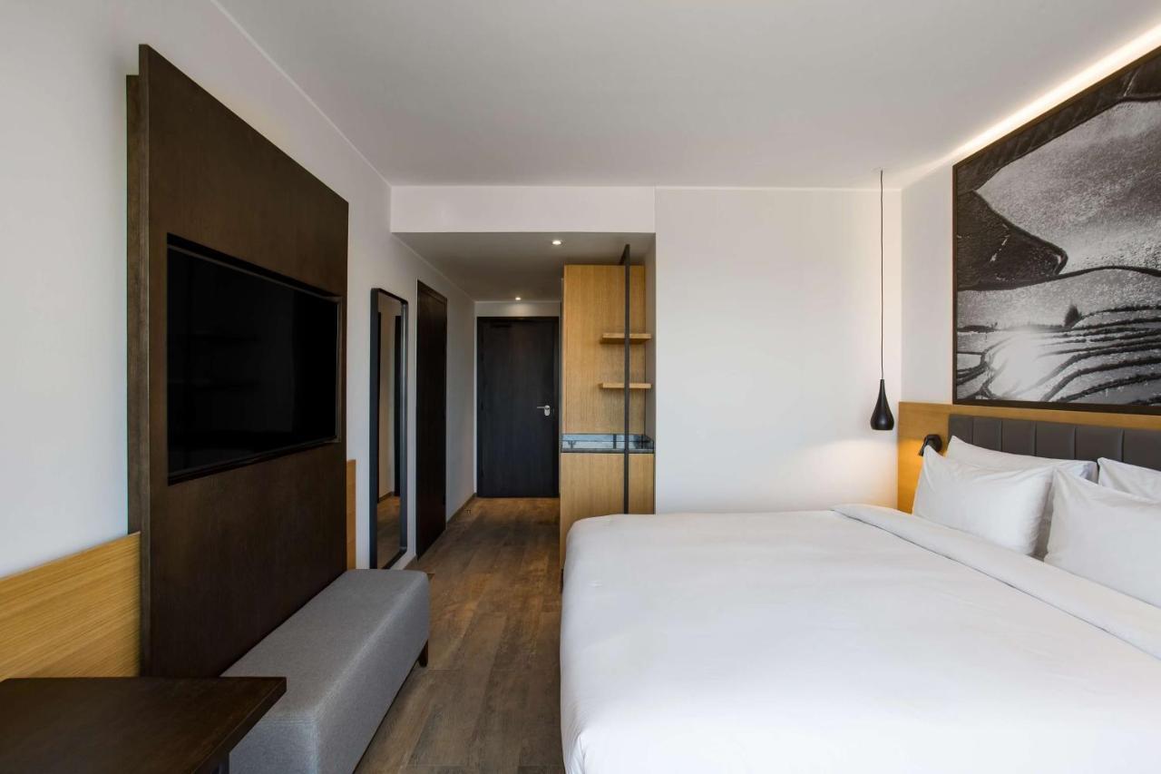 Radisson Blu Hotel Antananarivo Waterfront Exterior photo