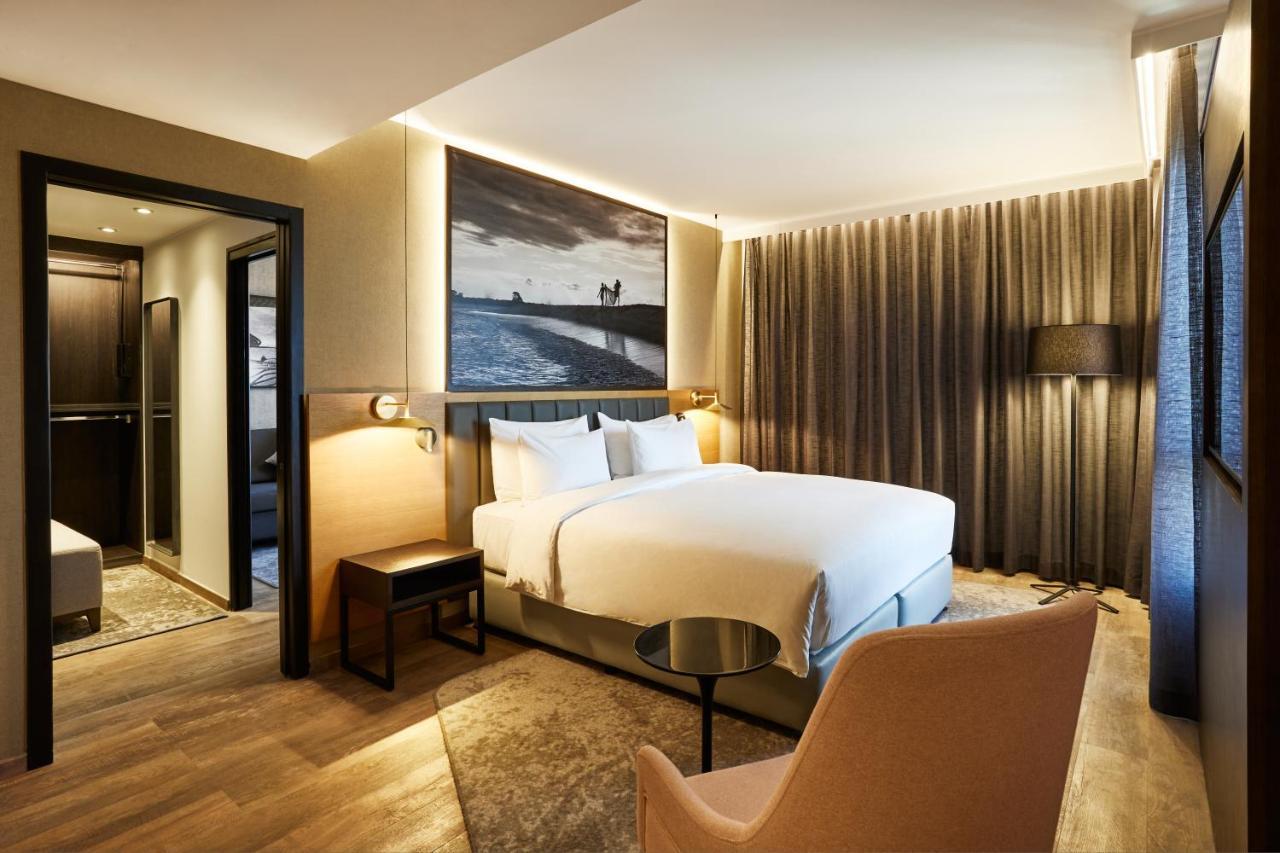 Radisson Blu Hotel Antananarivo Waterfront Exterior photo