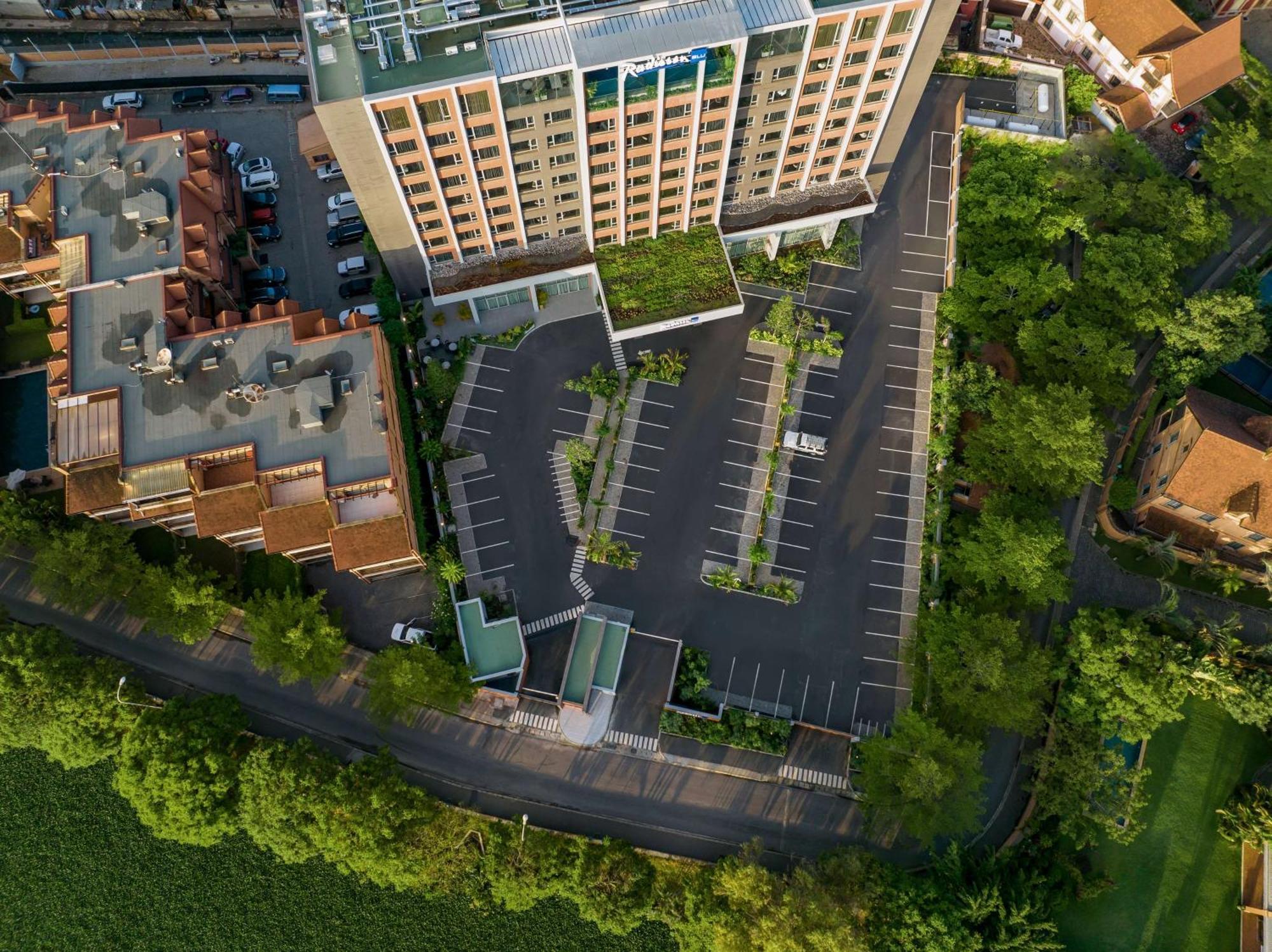 Radisson Blu Hotel Antananarivo Waterfront Exterior photo