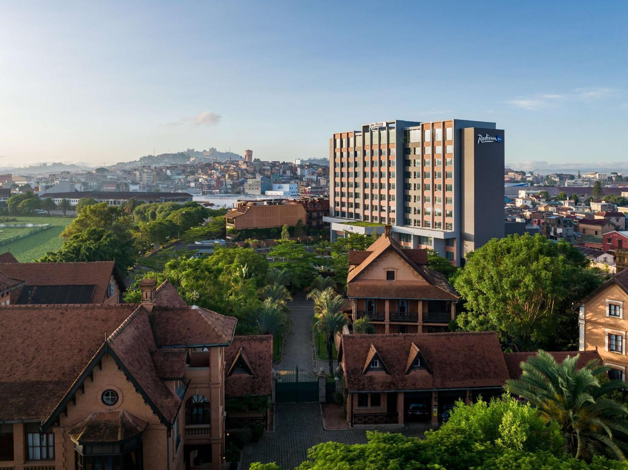 Radisson Blu Hotel Antananarivo Waterfront Exterior photo